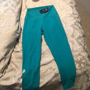 P’tula activewear leggings